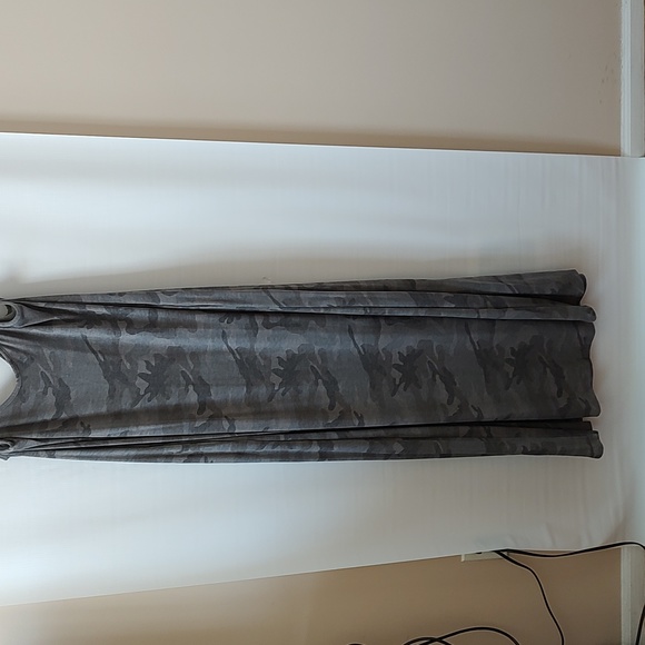 🔥🔥SALE🔥🔥NWT - Plus Size Women's Heather Gray Camouflage Print Dress - Picture 3 of 5